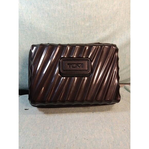 TUMI Delta Airline Zip Toiletry Amenity Case Business Class EMPTY CASE ONLY - Picture 1 of 3